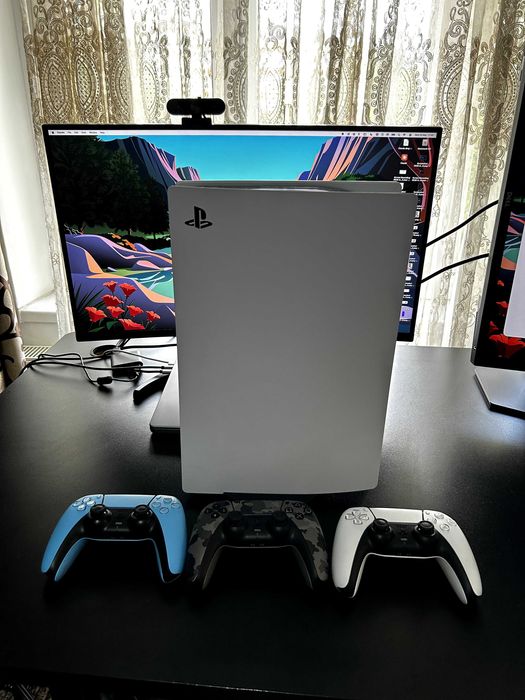 PS5 Digital cu 3 manete + cont cu 11+ jocuri