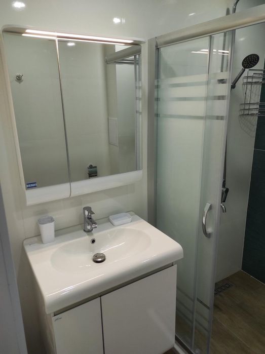 Дава се под наем Двустаен апартамент в Пловдив, Южен - 75 кв.м за 485 € - Снимка #8