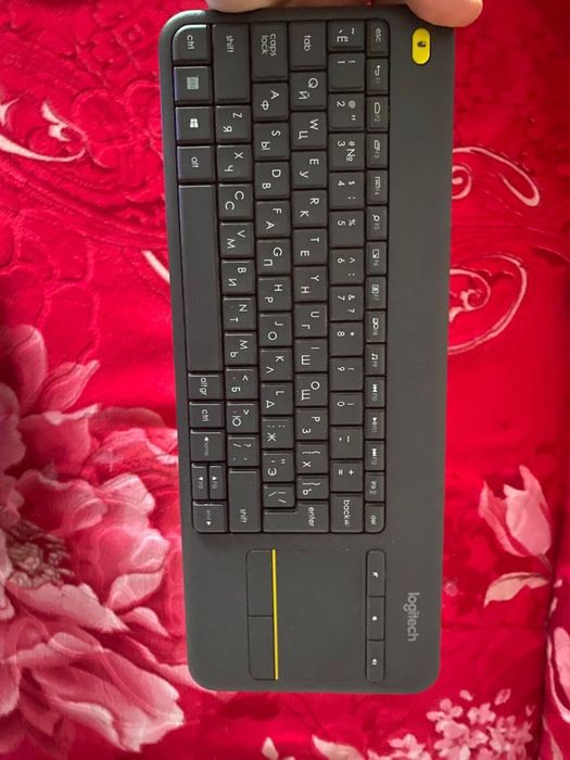 продам блютуз клавиатуру пользовались пару раз