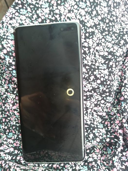 Продается Samsung S10