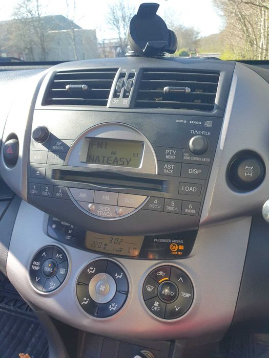 Джип Toyota RAV 4 , 2.2 дизел , десен волан