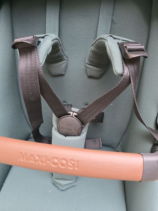 Количка Maxi Cosi Plazza 2в1 + кошница + аксесоари