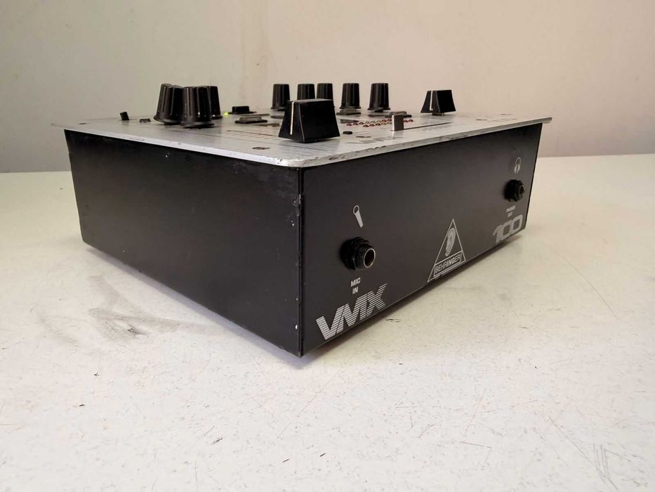 Mixer DJ Behringer VMX100 – Pret de Lichidare – Functional