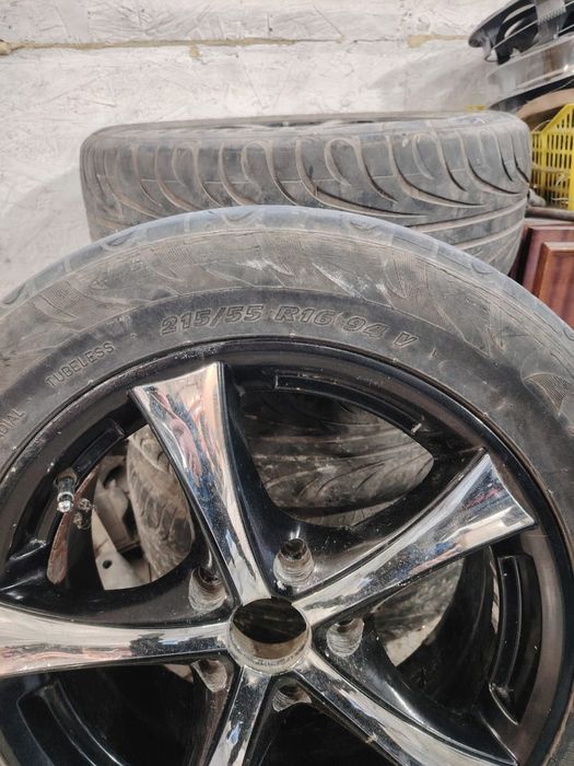 Титаны на автомобиль