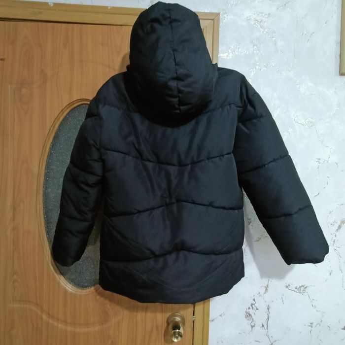 Продам куртку женскую