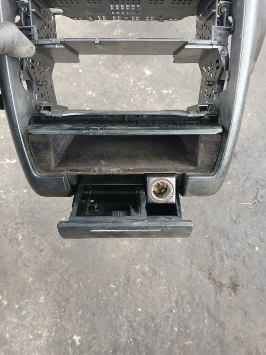 Ауди а3 8л части конзола