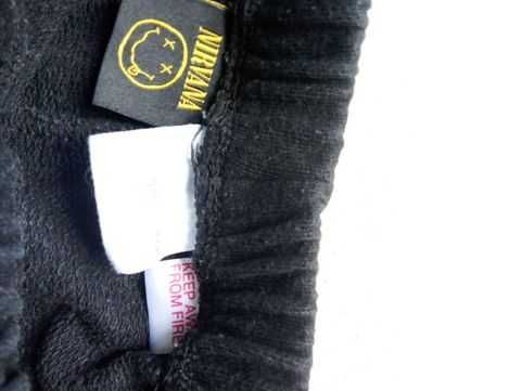 Анцунг Lagerfeld  5-6 г.- 20 лв.