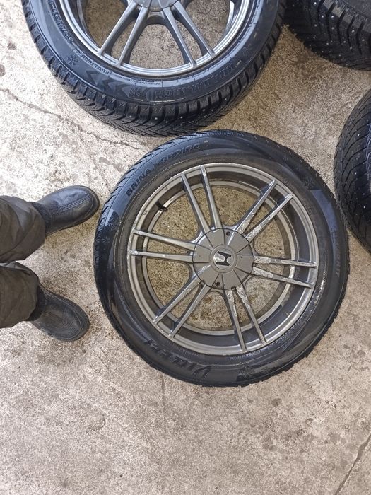 Продам диски с резиной