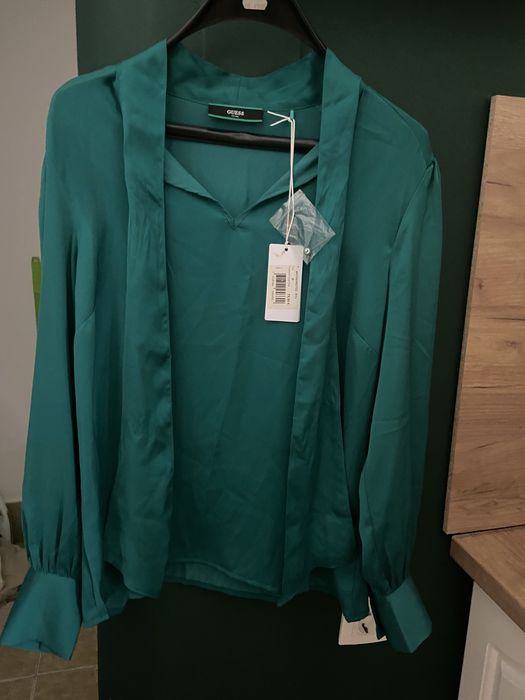 Нова, тъмно зелена риза Guess, размер M