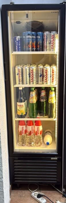 Холодильник для напитков.