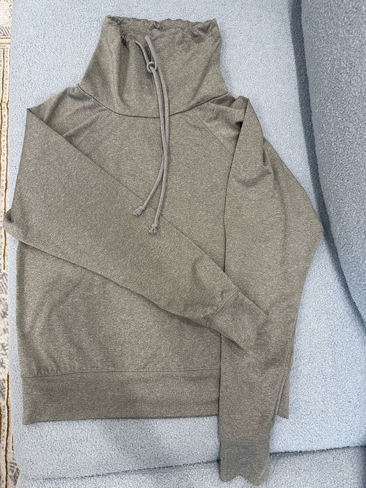 Одежда для спорта женская