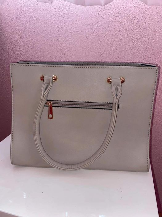 НОВА Дамска чанра в сив цвят