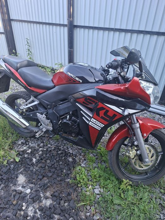 Продам Racer Skyway 300