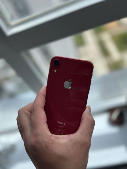 Смартфон IPhone XR