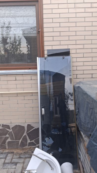 Продам унитаз.Раковину.Душ кабину.