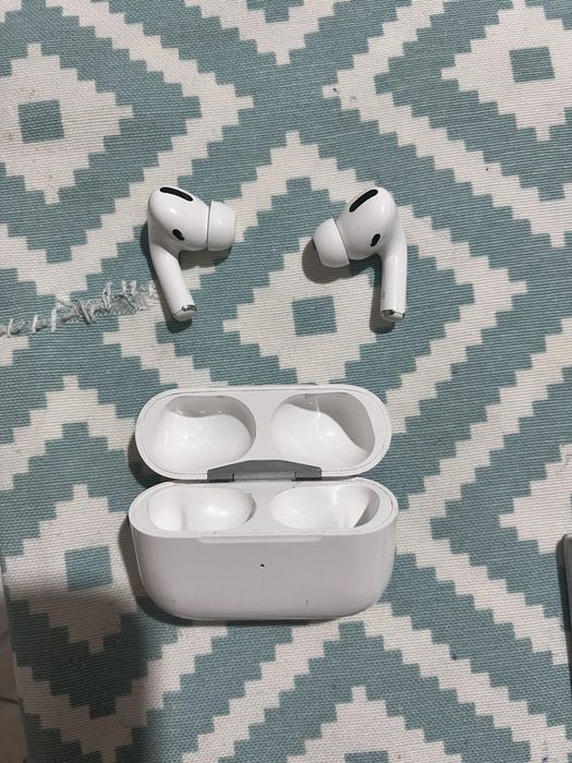 Продаю Air pods pro 1