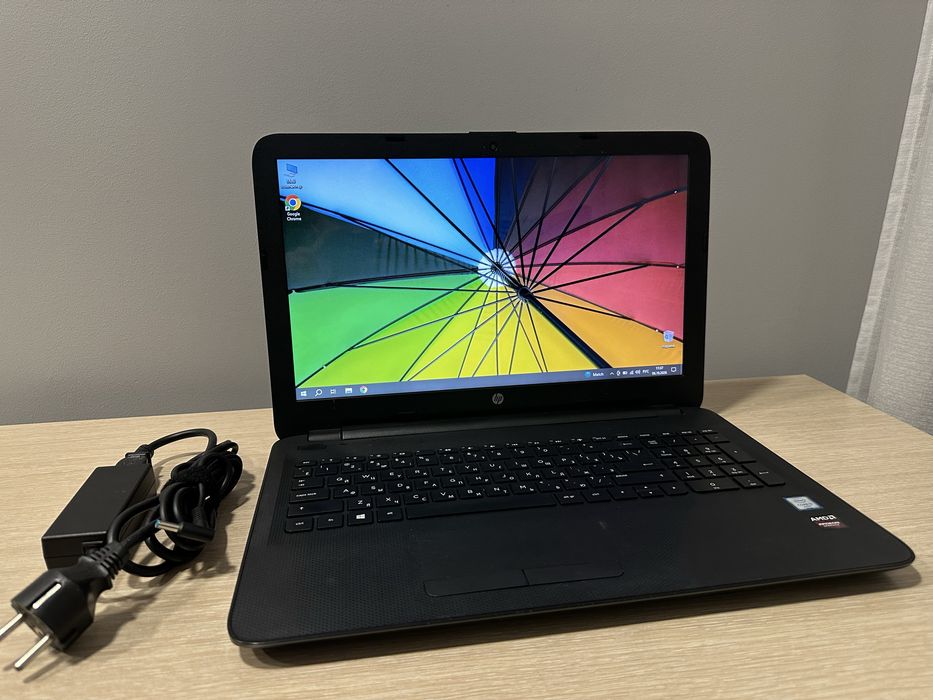 Ноутбук HP Core i3 8GB RAM SSD 256GB AMD Radeon 2GB + Intel 4GB