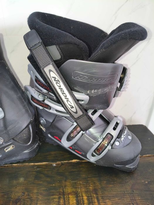 Продавам ски обувки Nordica
