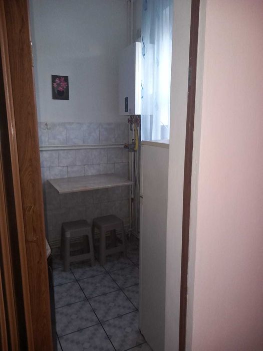 Închiriez garsoniera