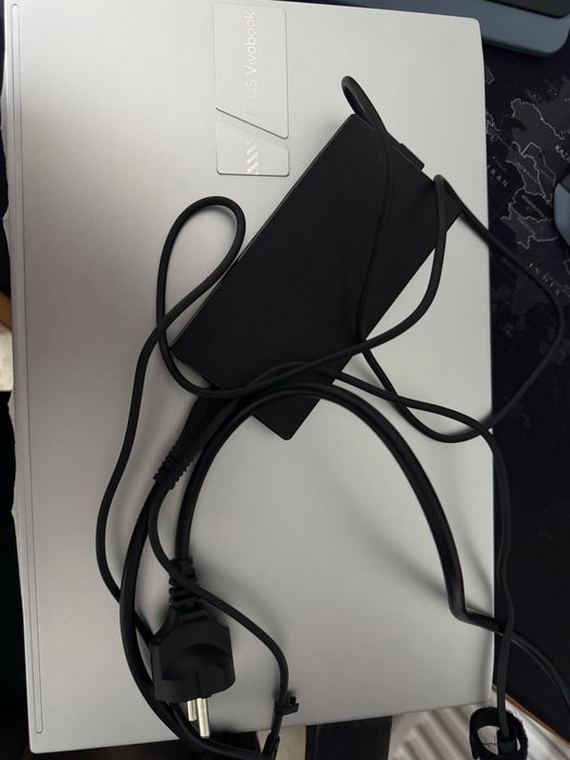 Asus vivobook sotiladi