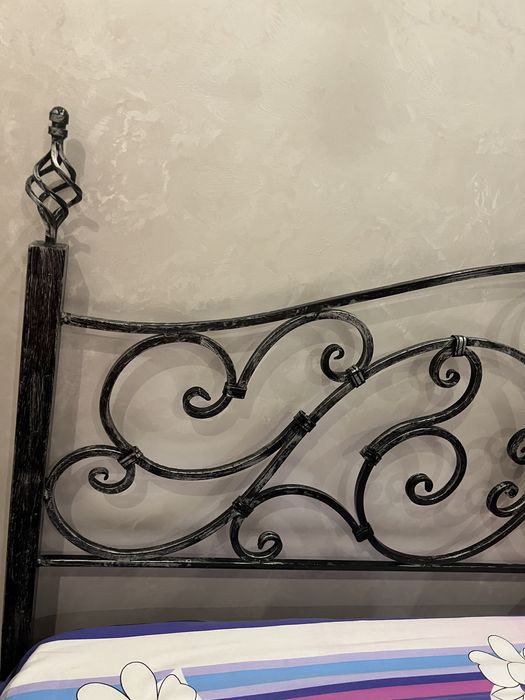Кованная кровать