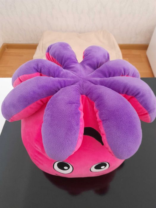 Плюшена играчка октопод