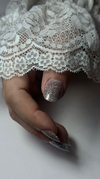 Наращивание ногтей на верхние формы