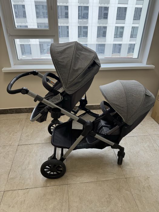 Детскую коляску Evenflo 3 в 1 для двойни