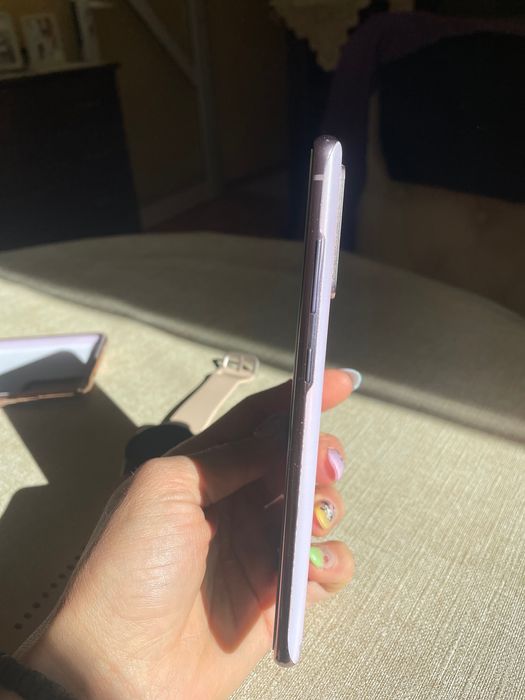 Samsung Galaxy S20 FE 5G + Samsung watch 4