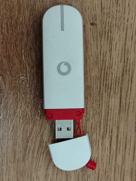Modem USB Vodafone 3G  din seria Vodafone K3772 / K3771