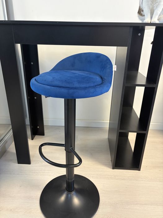 Scaun de bar albastru