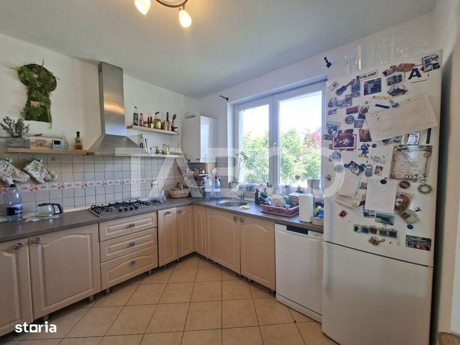 Casa individuala de vanzare - Sura Mica- 4 camere si 490 mp teren