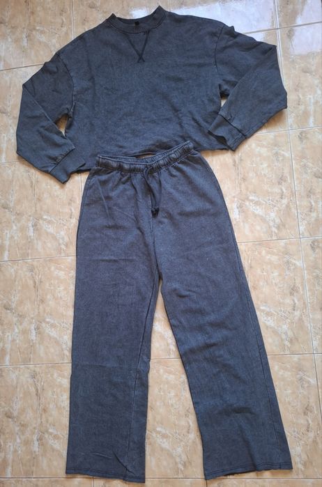 Дамски спортен комплект