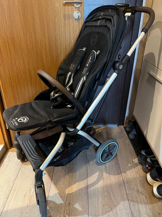 Cybex Eezy S Twist+ 2 + зимен чувал