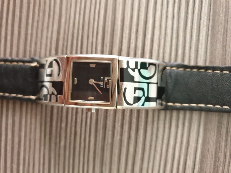 Дамски Часовник Guess оригинален