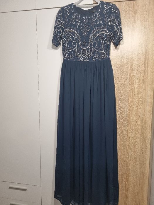 Официални рокли в различни цветове