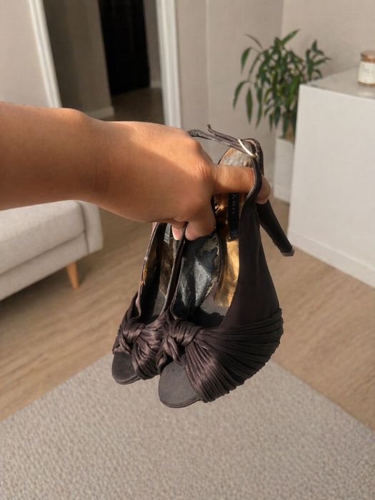 Разная обувь туфли, сапоги