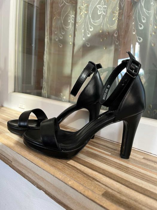 Черни дамски сандали от еко кожа