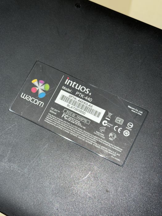 Wacom Intuos4 PTK-440 Professional Grafik Planshet (Artist Tablet)