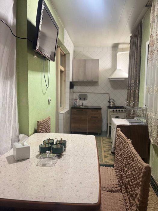 Продается квартира 2 х комнотная 1 этаж срочно Торг уместен