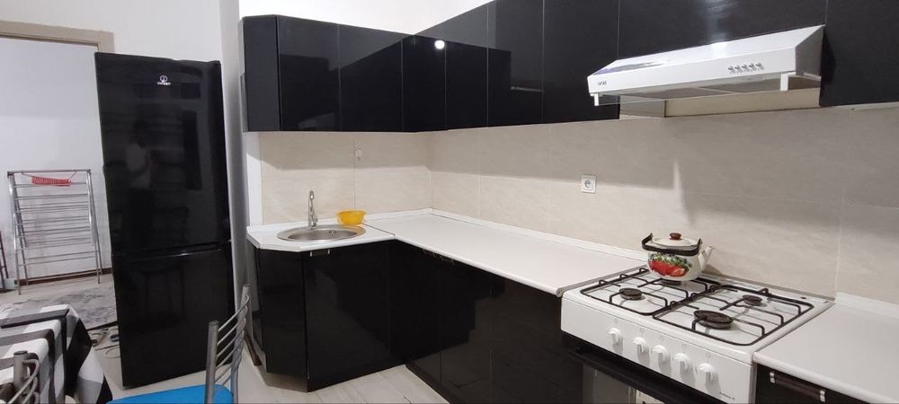 Чирчик шахрида Аренда кыартира 3 хонали хамма шароити бор