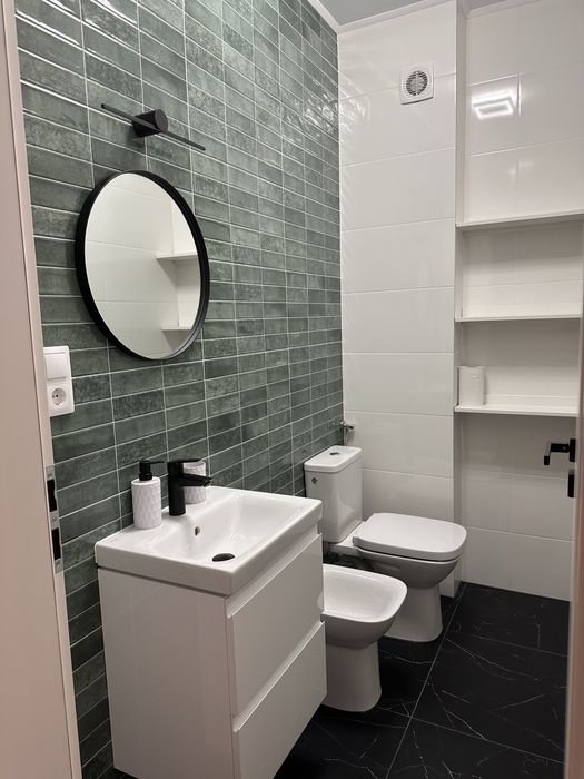 Inchiriez apartament 3 camere