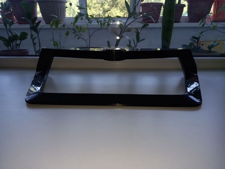 Подставка  для  телевизора.