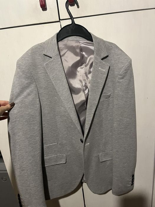 Сако и елек в сив цвят