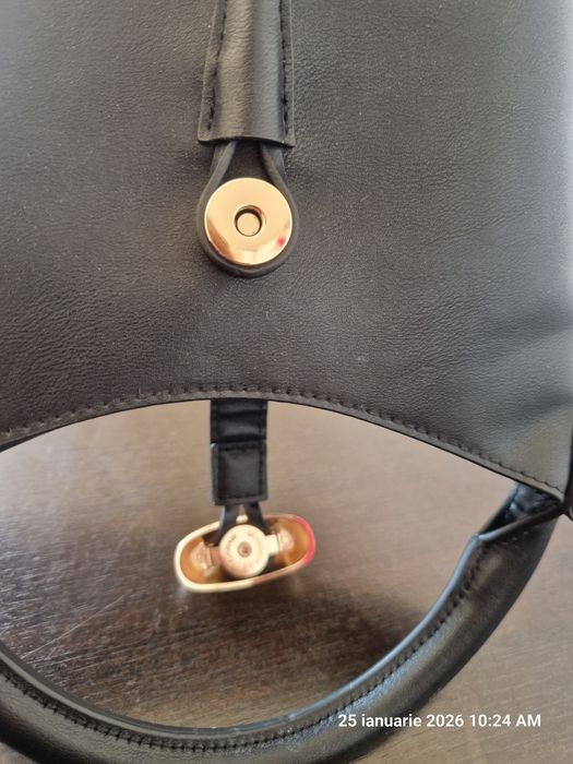 Geantă neagră elegantă,de mănă