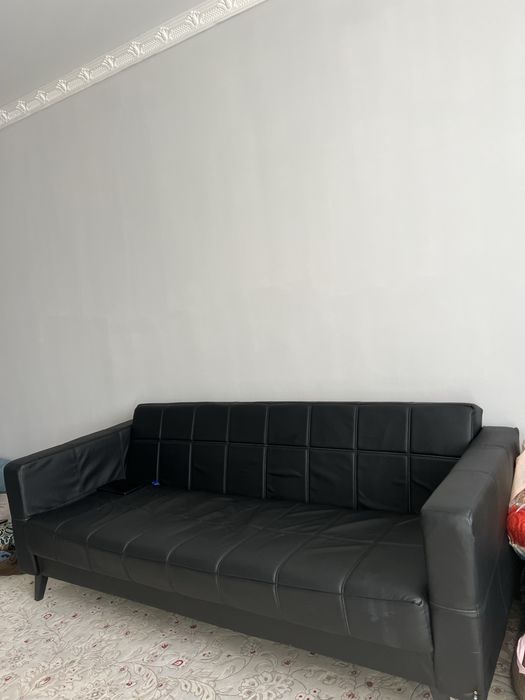 Диван в хорошем состоянии