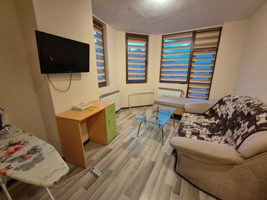 Дава се под наем Четиристаен апартамент в Плевен, Широк център - 74 кв.м за 408 € - Снимка #3