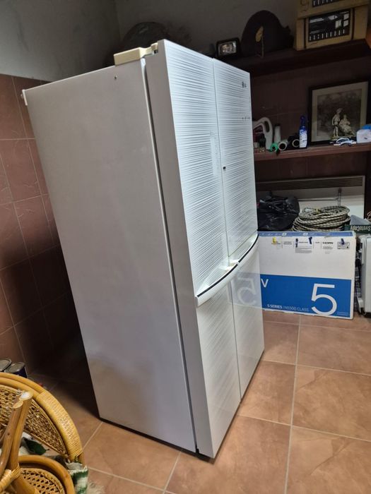 Холодильник LG в отличном состоянии