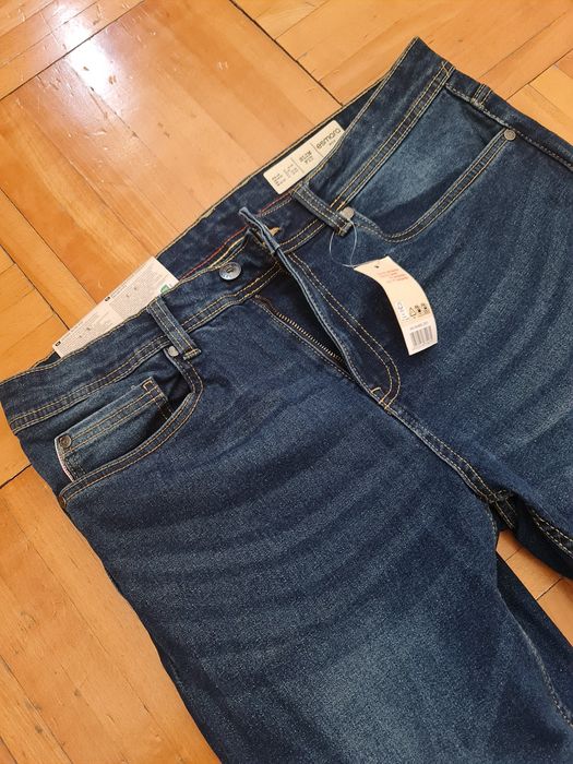 Blugi albastri noi marimea L/50