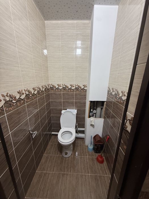Kvartira sotiladi 2xona 3xona qilingan srochna 3-etajdan